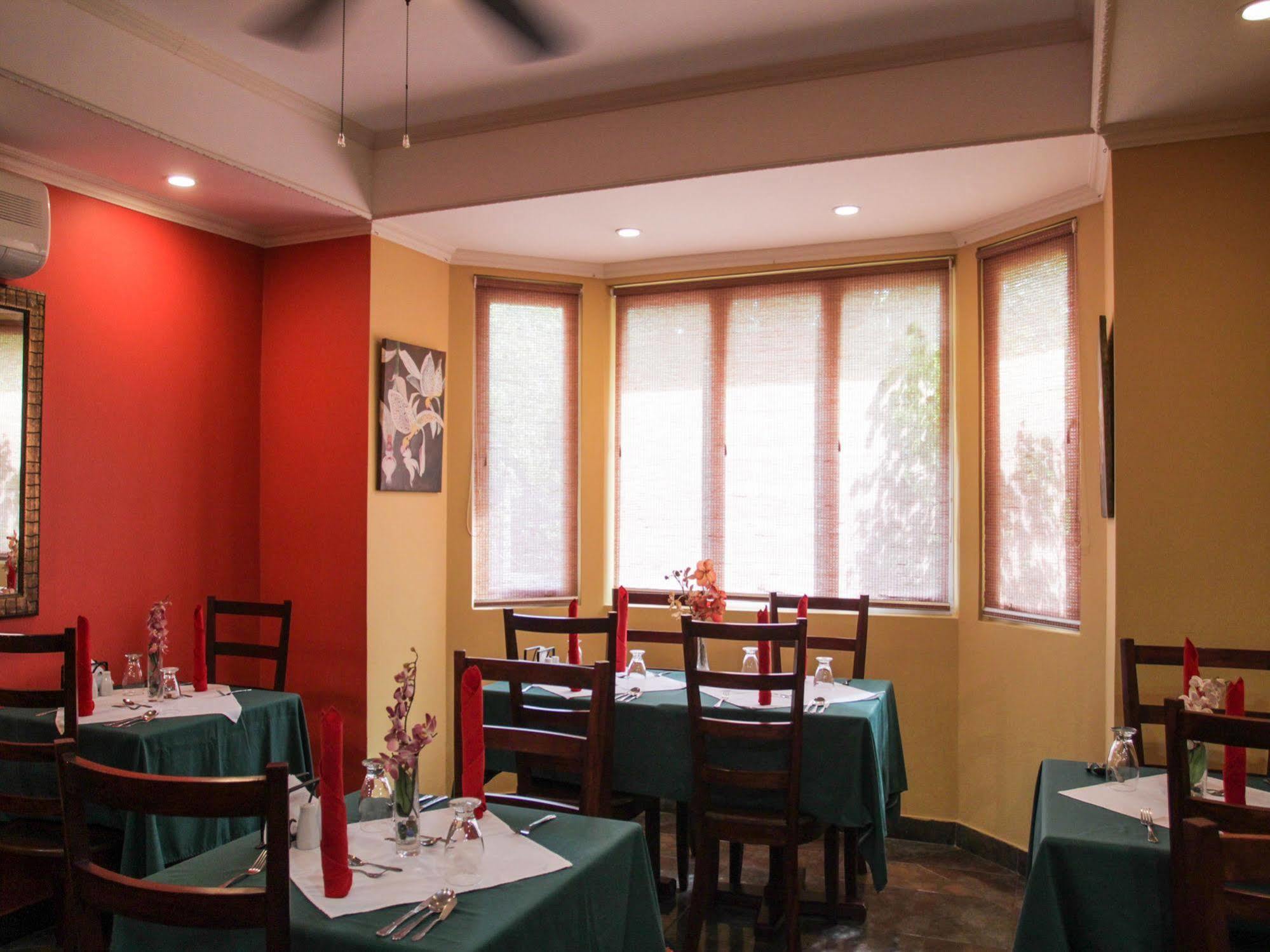L'Orchidee Boutique Hotel Port of Spain Exterior photo